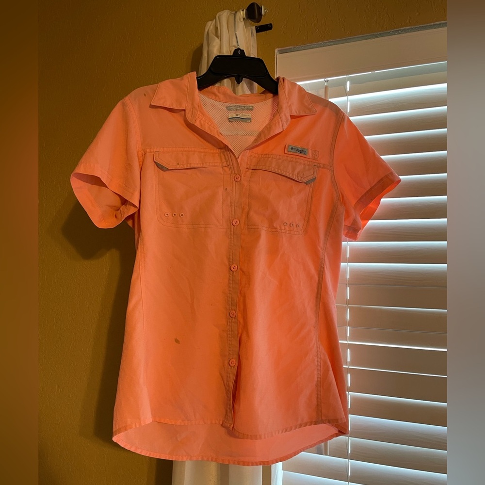 Two Columbia fishing shirts bundle size L